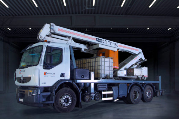 Iveco Simon TD 180 emelőkosaras hídvizsgálógép, Kifü-Kar Zrt., Hídmosás